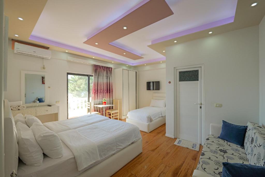 Triple Room with Sea View